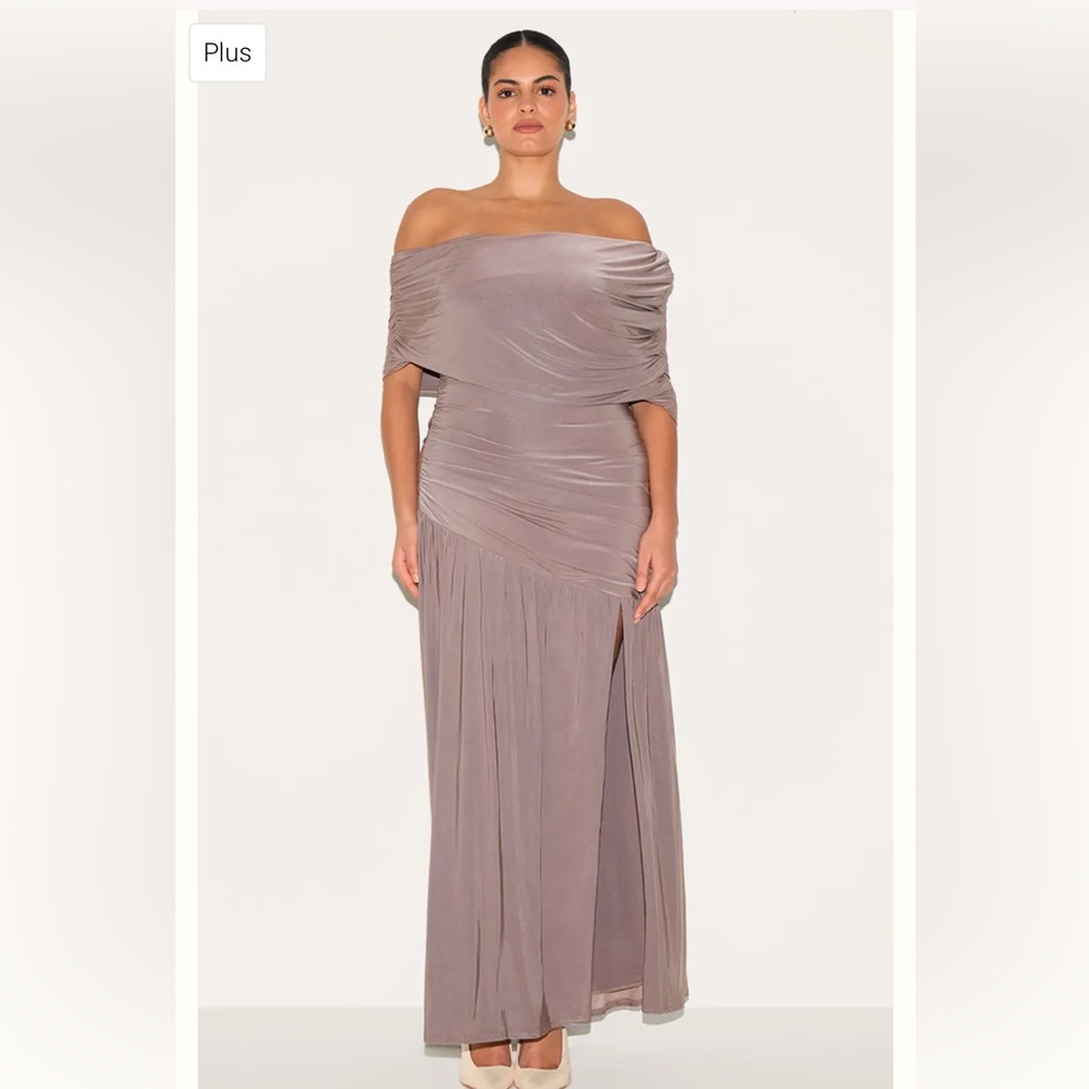 PrettyLittleThing Off-Shoulder Mauve Ruched Maxi Dress